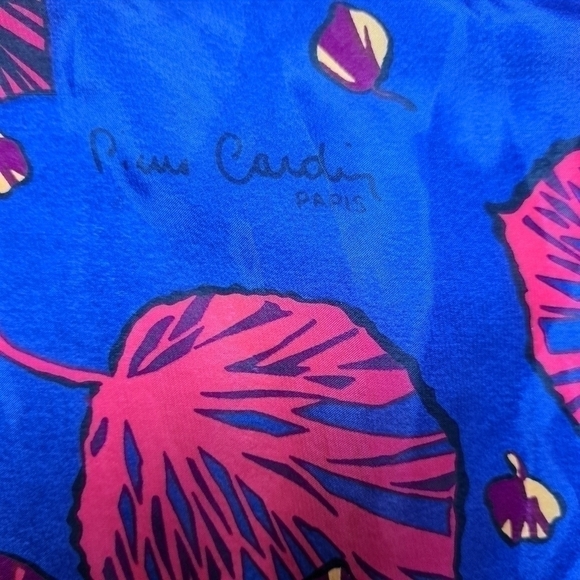 PIERRE Cardin Scarf - Picture 8 of 8